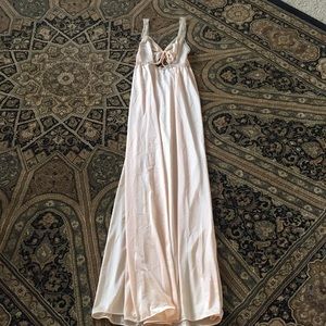 Peach-colored Vintage Nightgown!